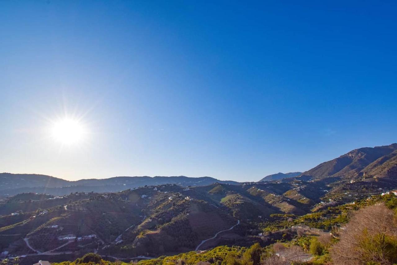 Casita Frigiliana - Stunning New Apartment With Views With Private Parking Space Zewnętrze zdjęcie