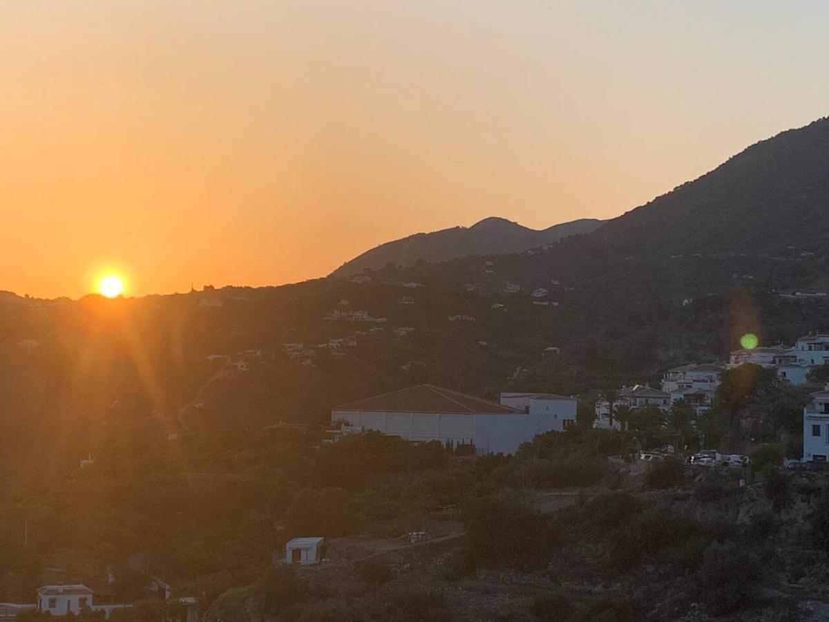 Casita Frigiliana - Stunning New Apartment With Views With Private Parking Space Zewnętrze zdjęcie